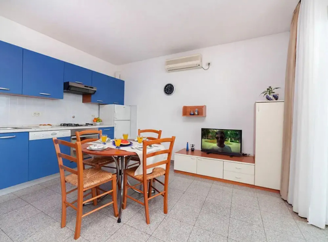 Splendid Beachfront Medveja Apartments