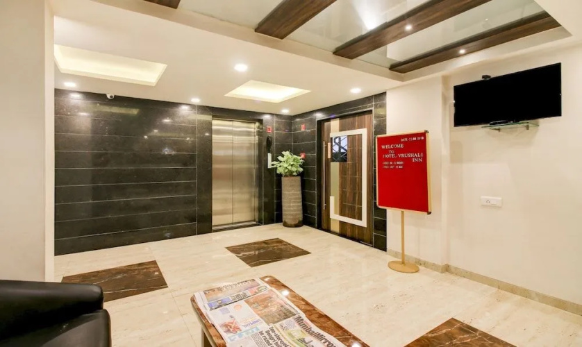 Vrushali Inn
