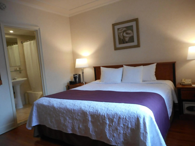 Hotel St-Denis