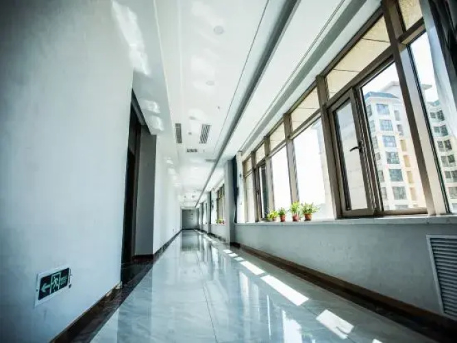 Dingxi Longwan Peninsula International Hotel