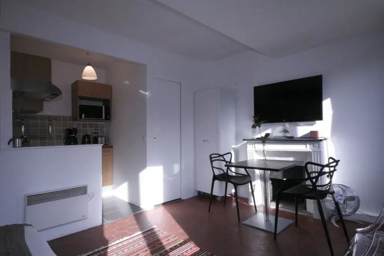 My Apartment in Paris Jonquiere