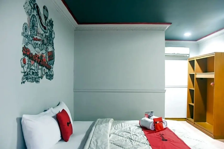 Economy room