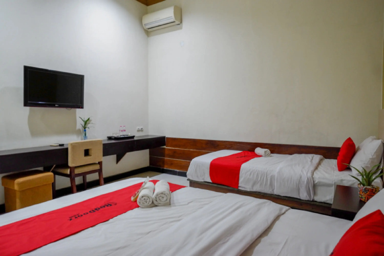RedDoorz Plus @ Hotel Asih UNY