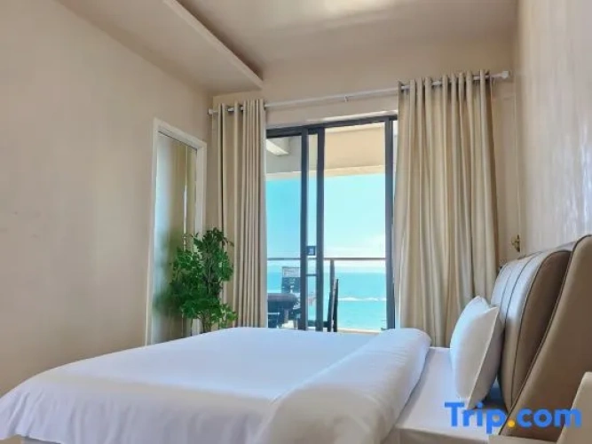 2 Bedrooms Suite with balcony and with sea view