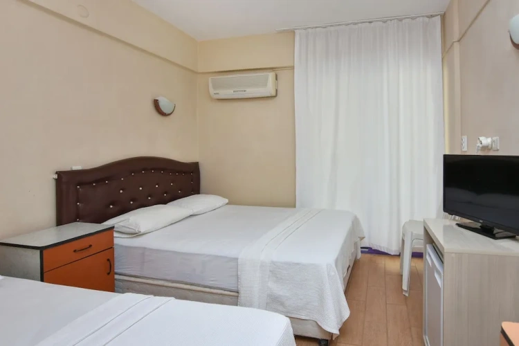 Standard Triple room with balcony