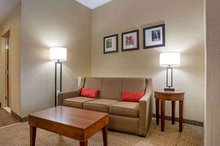 Quadruple Suite