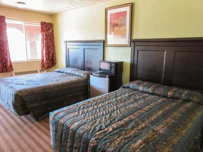 Howard Johnson by Wyndham Pecos