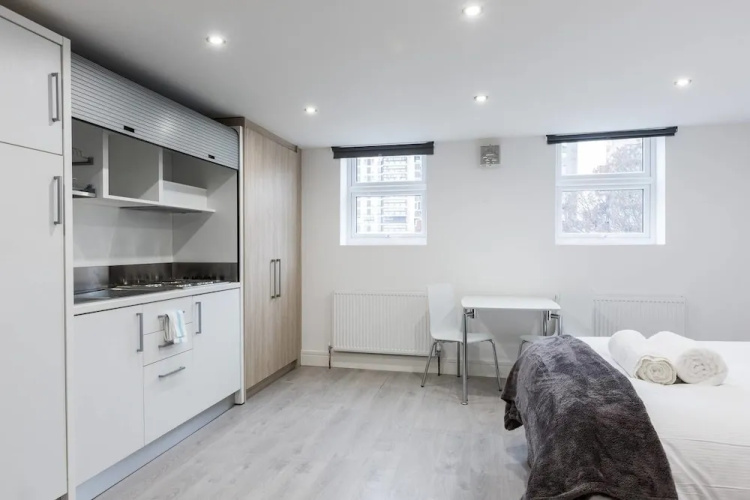 Clean Studio Flat - Camberwell! 2c