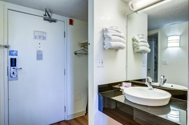 Motel 6 Denver South - South Tech Center photo 10