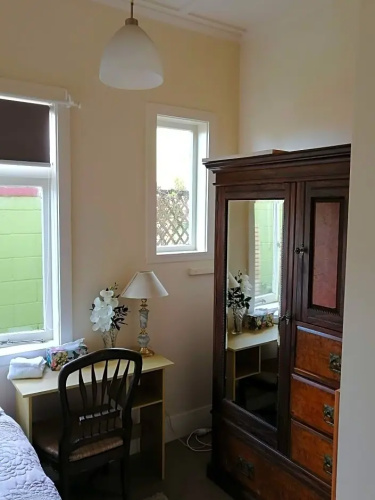 School Lane B&B WR.