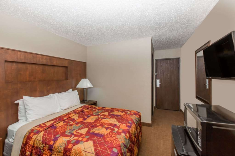 Days Inn Pierre