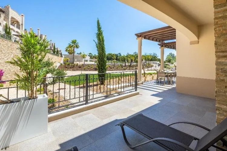 3 Bedrooms Apartment with balcony