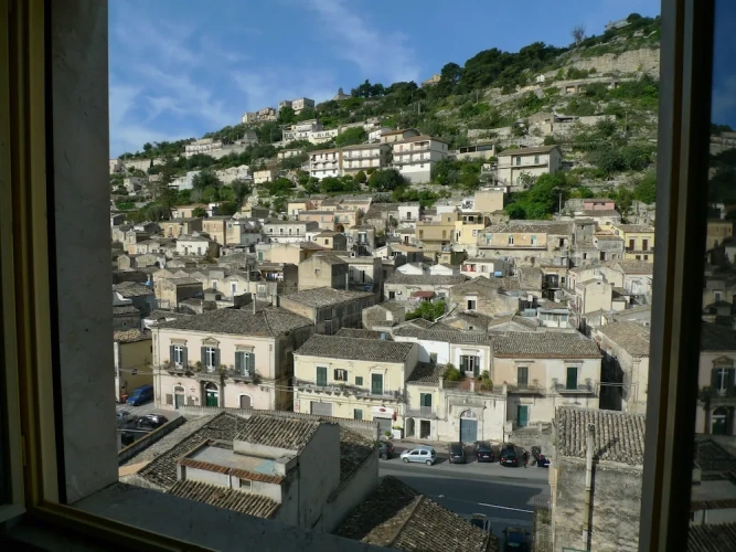 Standard Double room with city view