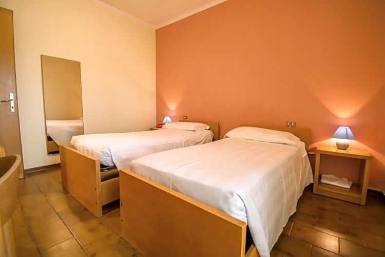 Economy Twin room