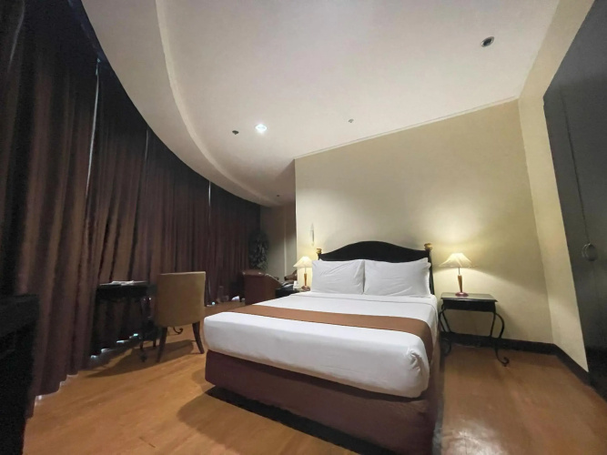 The Golden Peak Hotel & Suites powered by Cocotel