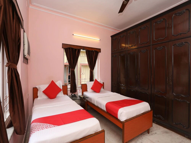 OYO 16495 Kolkata Inn