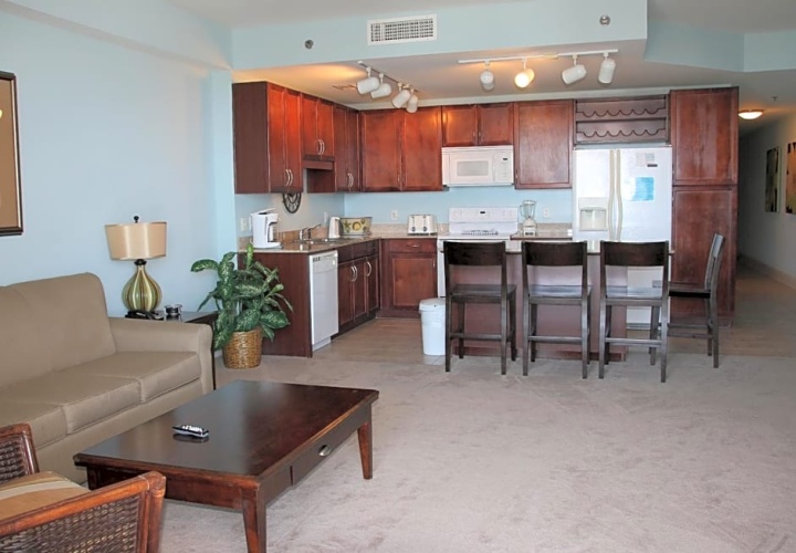 1 Bedroom Apartment with lake view