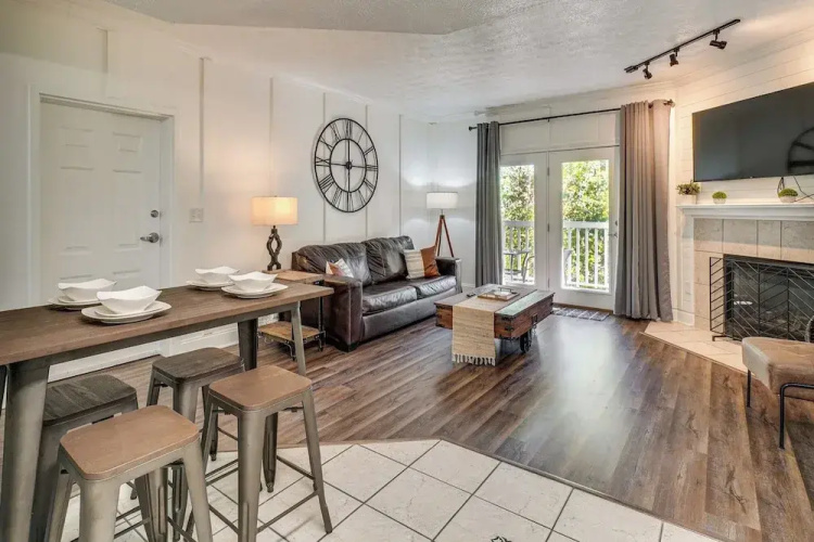 2 Mi to Dollywood! Golfview Resort Condo w/ Pools