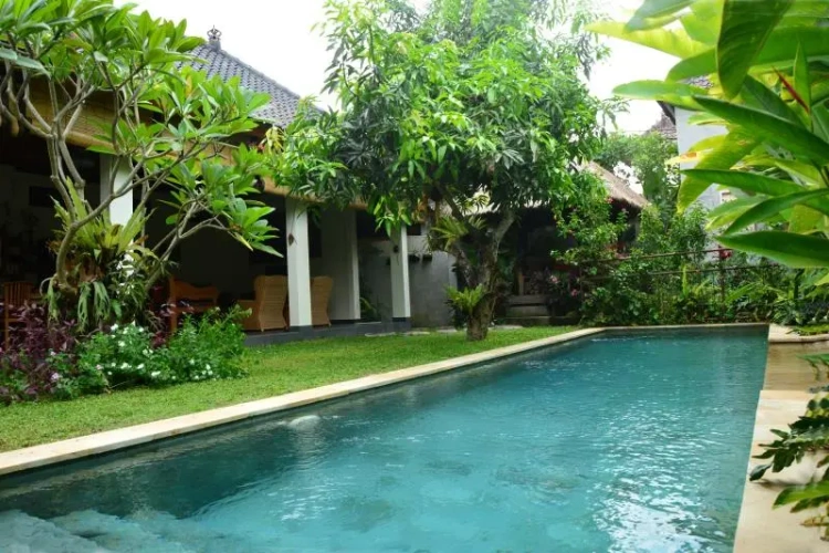 2 Bedrooms Villa