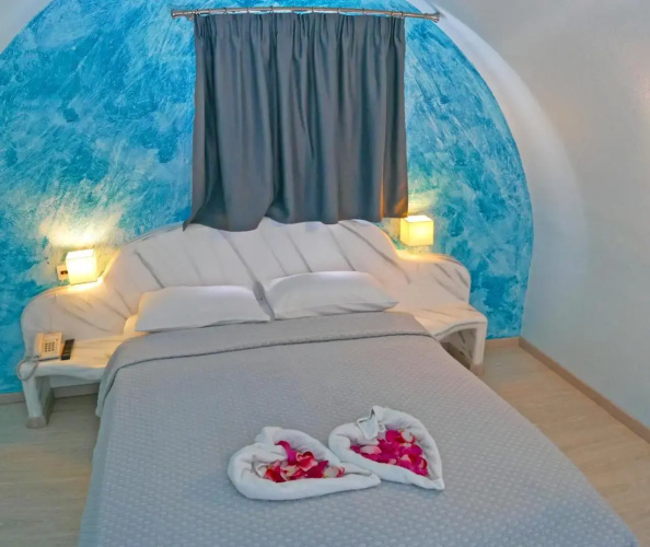Nautilus Dome Hotel