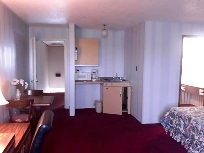 Standard Quadruple Family room