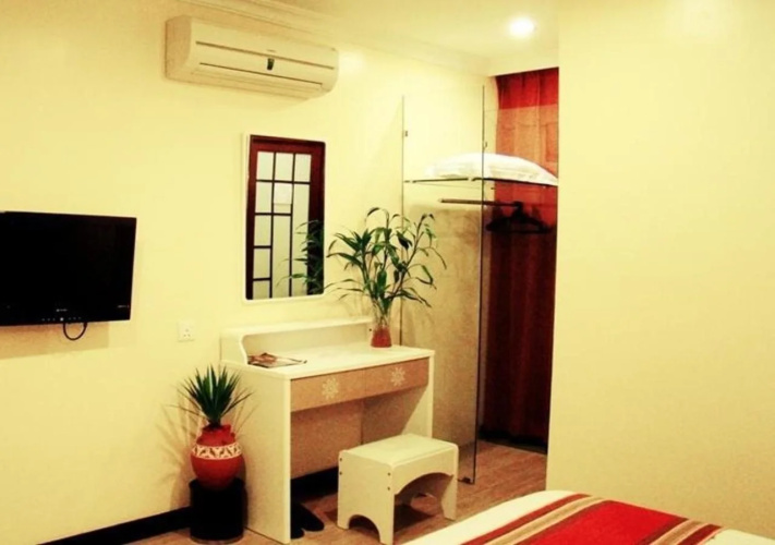 Adel Hotel