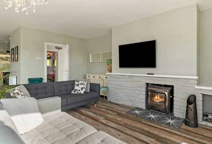 3 Bedrooms Cottage