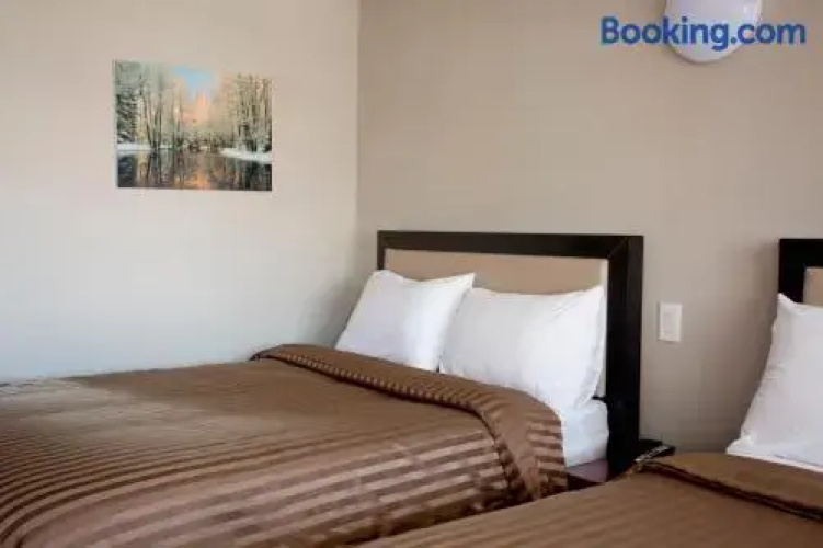 Premier Mountain Lodge and Suites