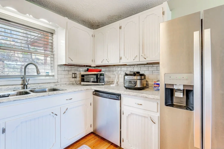 3 Bedrooms Cottage