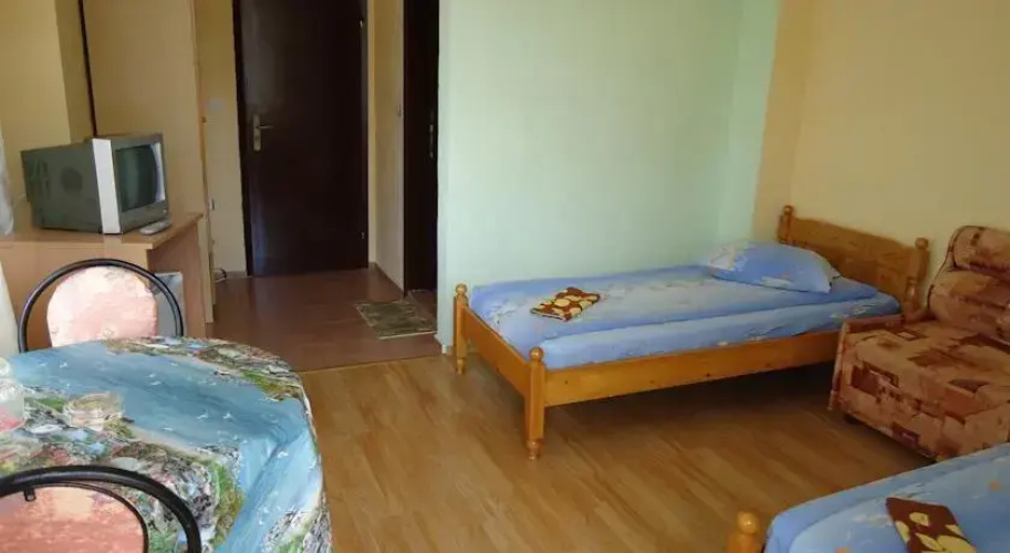 Kazlarov Guest House