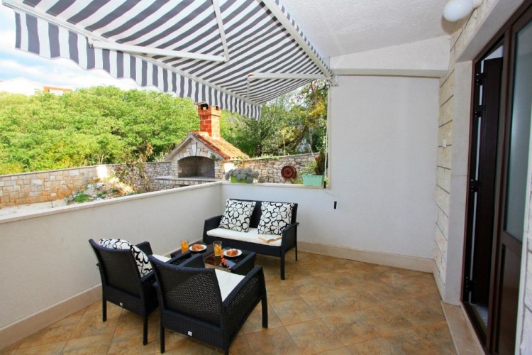 1 Bedroom Apartment with garden view