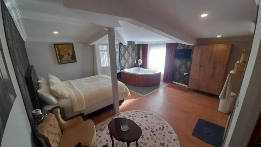 Ata suit Otel