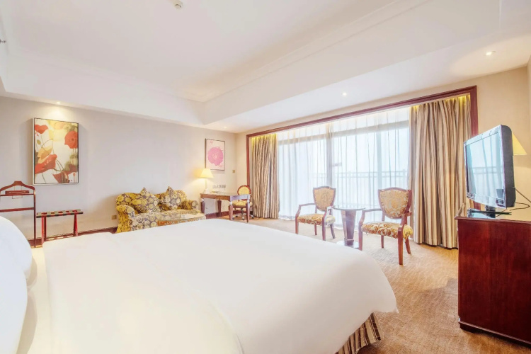 Babylon Hotel