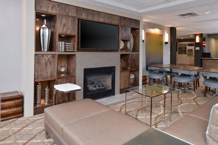 Holiday Inn Express Hotel & Suites Lafayette by IHG