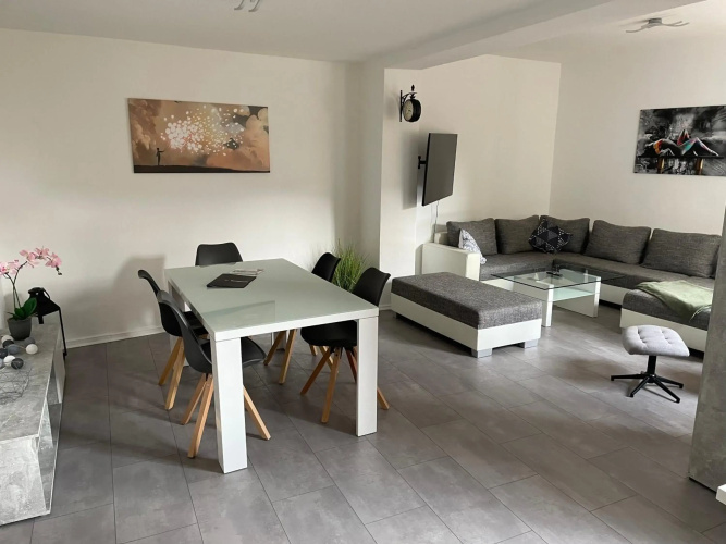 Große moderne Ferienwohnung, ruhige Innenstadtlage