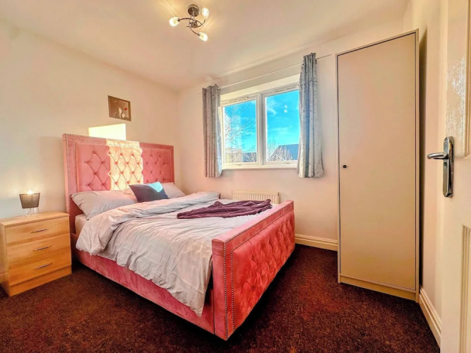 Contractor-friendly 2BR Gem Wi-fi & Free Parking