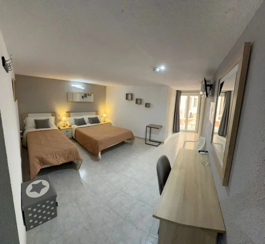 Standard Triple room