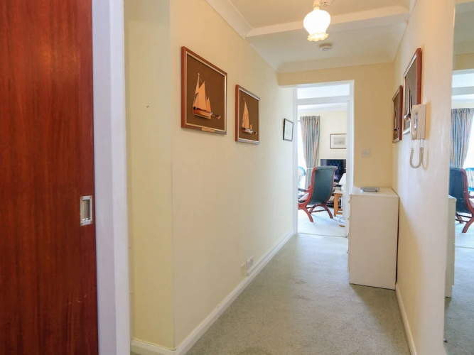 32 the Salcombe