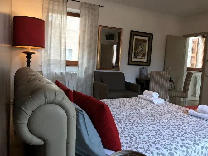 Deluxe Quadruple room with city view