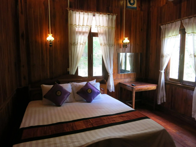 Namkhan Riverside Hotel