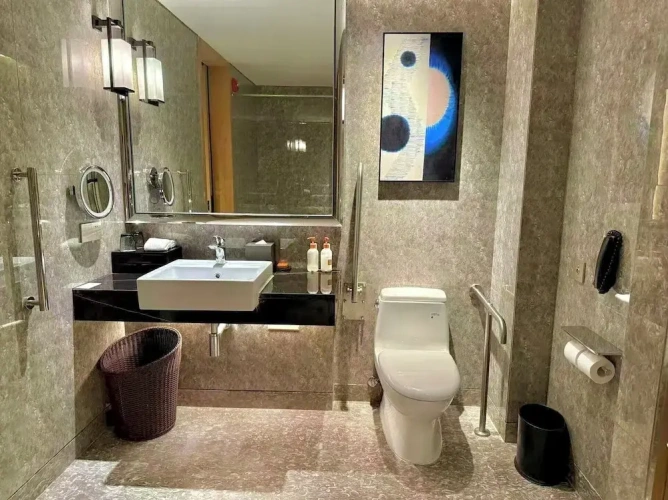 Standard Twin room with balcony