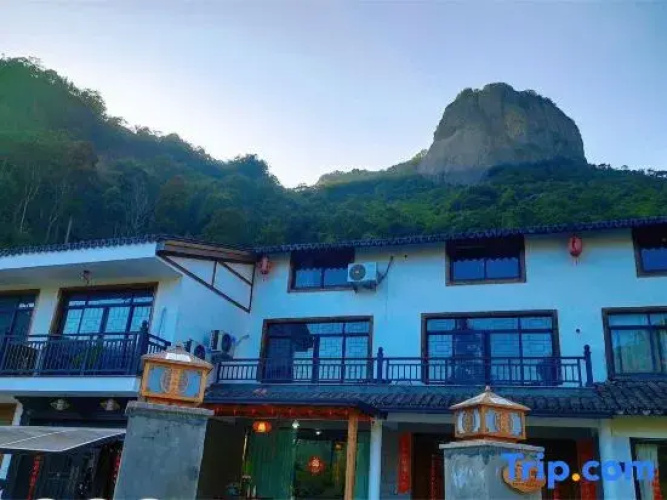 Yanyin Courtyard Homestay