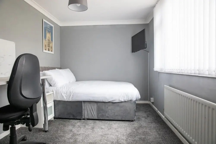 Impeccable 2-bed Home Close to City Centre!!