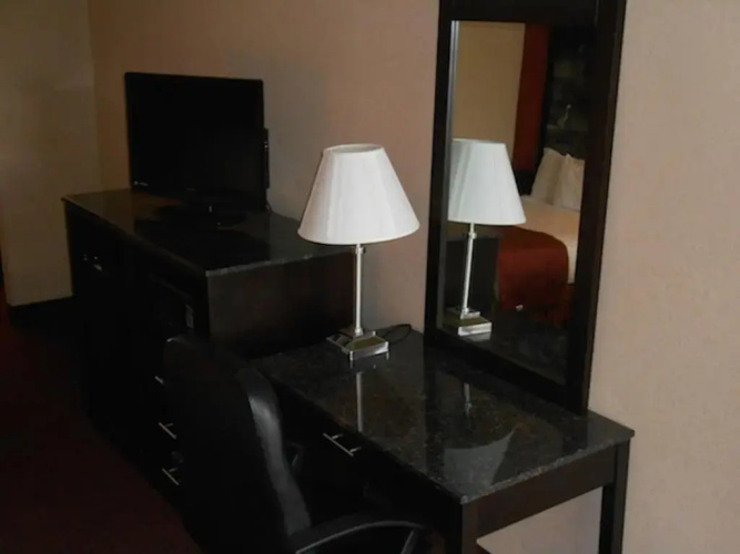 AmeriStay Inn