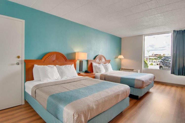 Deluxe Quadruple room