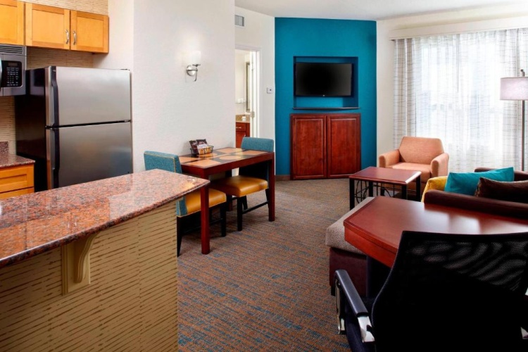 1 Bedroom Suite