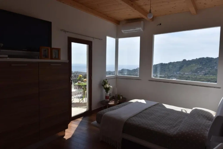 Deluxe Double room with balcony and with sea view