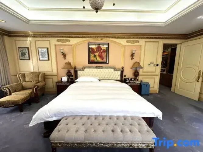Suite with river view