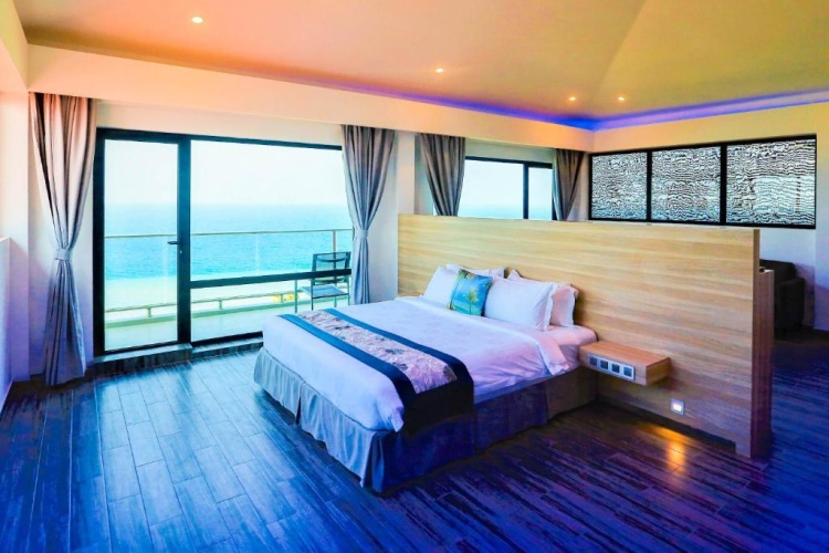 Double Suite with balcony and with sea view