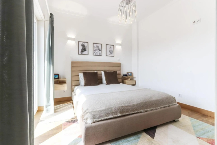 Apartment 66
